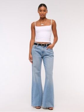 Abercrombie & Fitch Medium Wash Mid Rise Baggy Boot Jeans- 27 Long